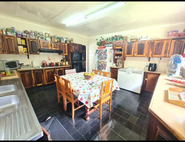 2HA SMALLHOLDING FOR SALE IN MOOILANDE